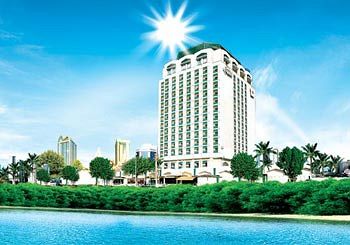 Hotel Holiday International